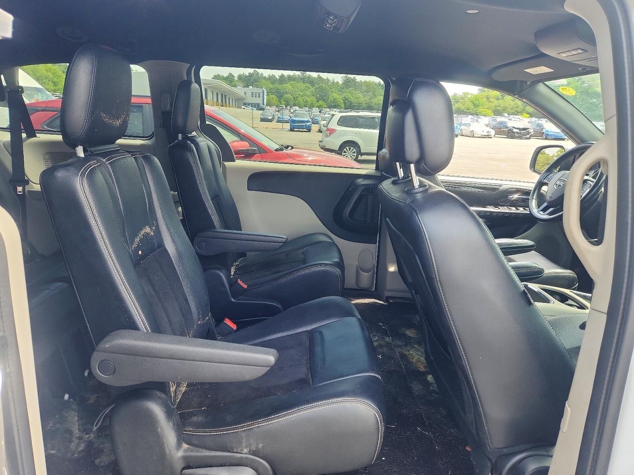 Dodge Caravan Sxt