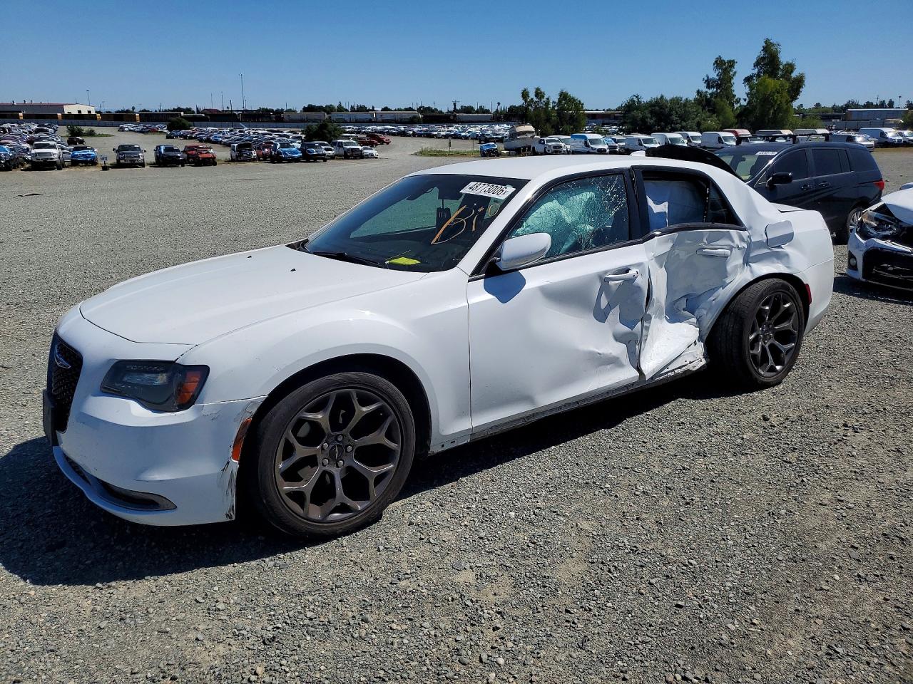 Salvage Chrysler 300 Image