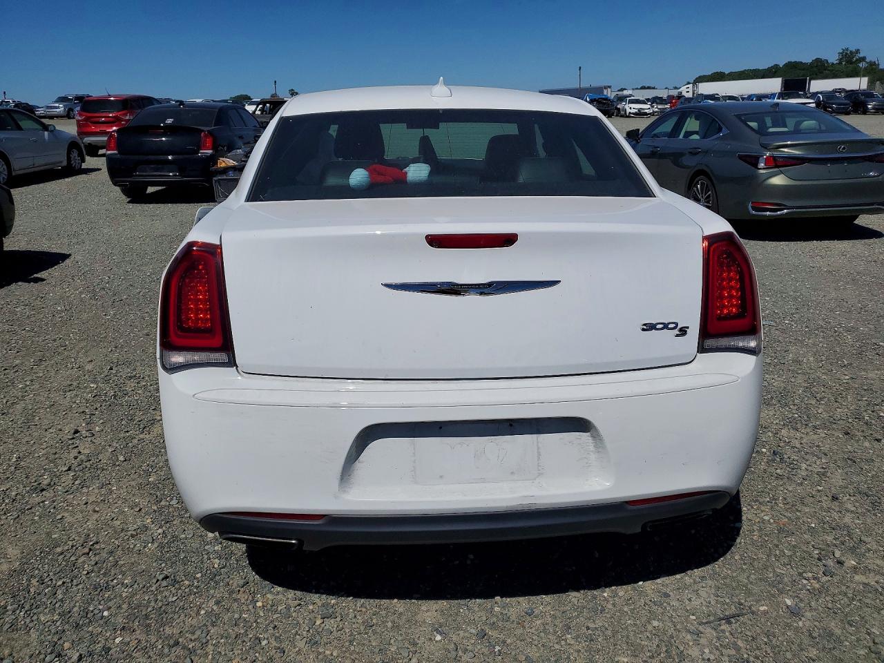 Chrysler 300 S