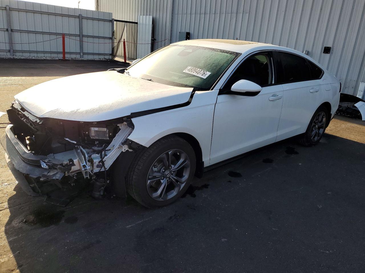 Salvage Honda Accord Image