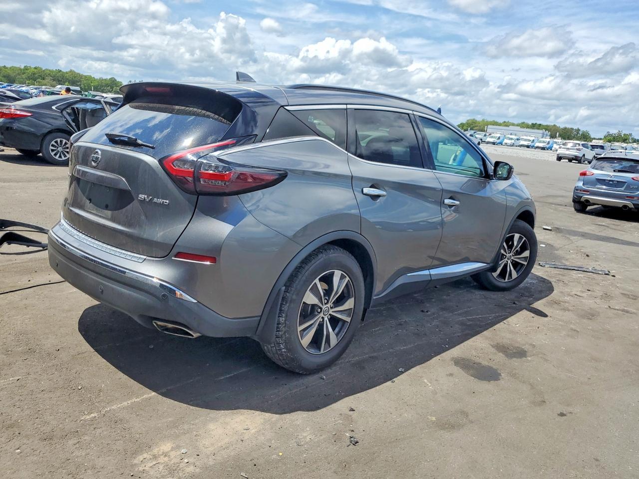 Nissan Murano Sv