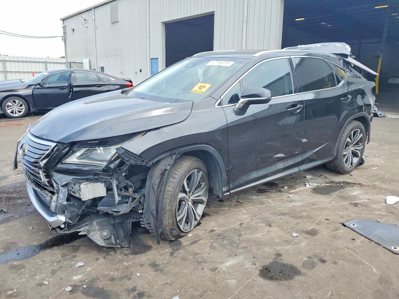 Salvage Lexus RX Image