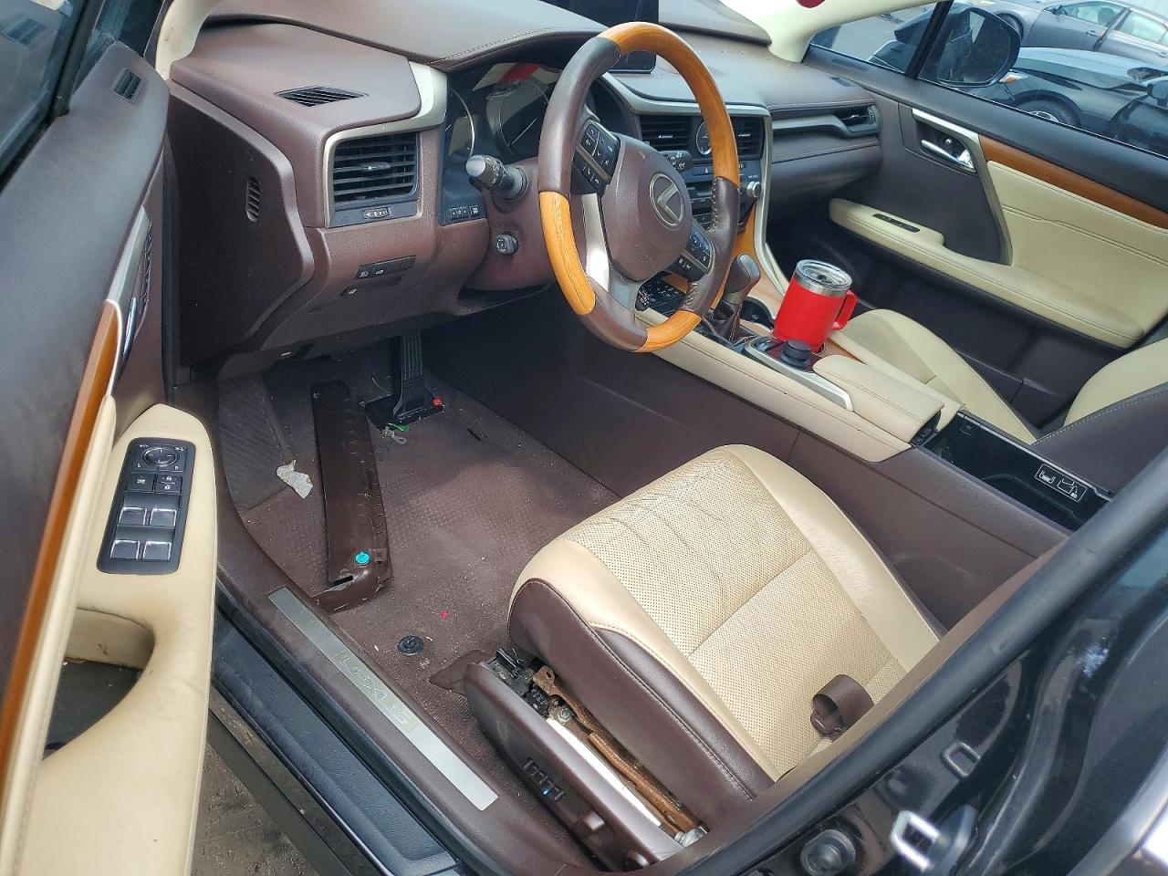 Lexus RX Base