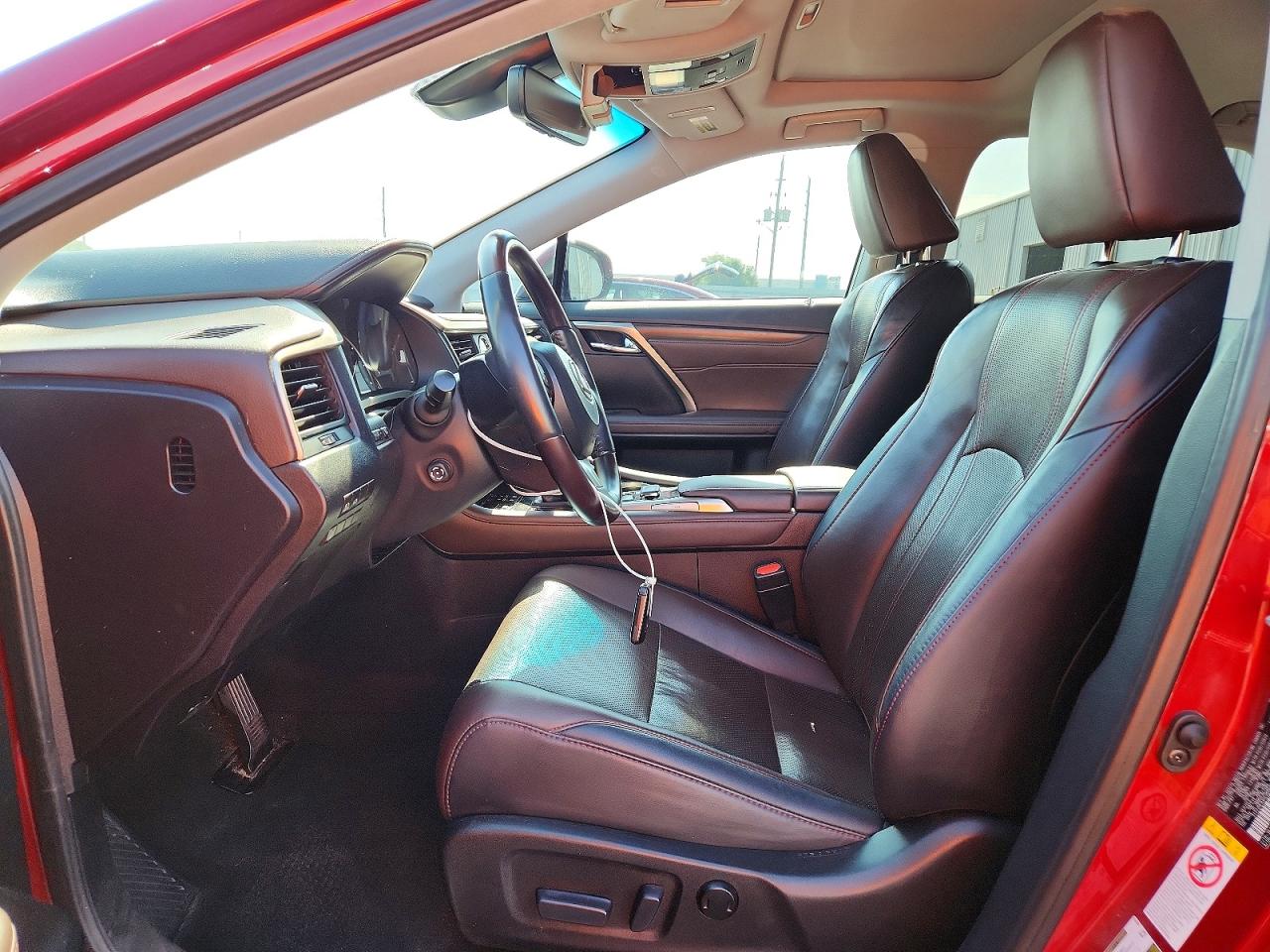 Lexus RX Base