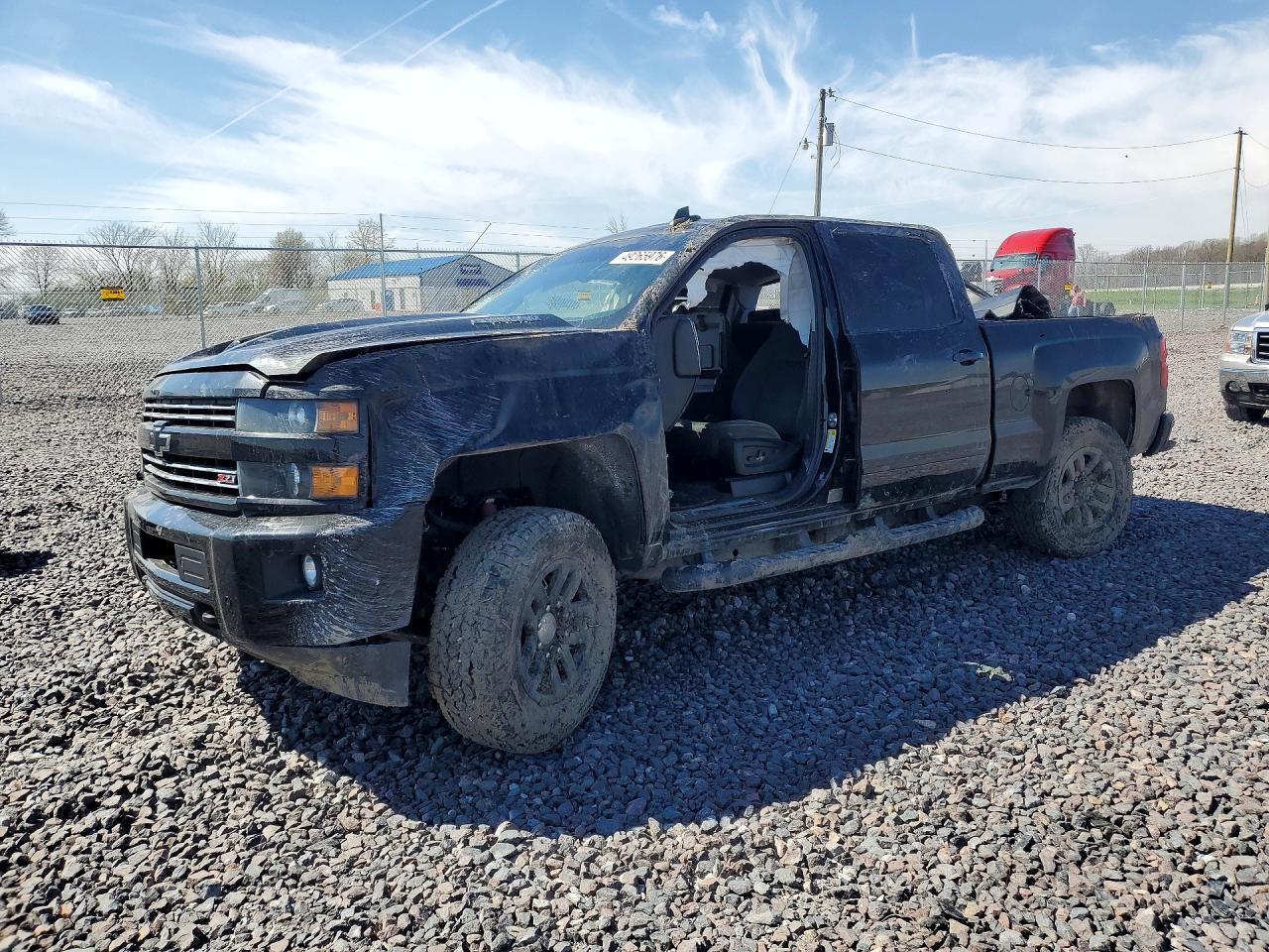 Salvage Chevrolet Silverado Image