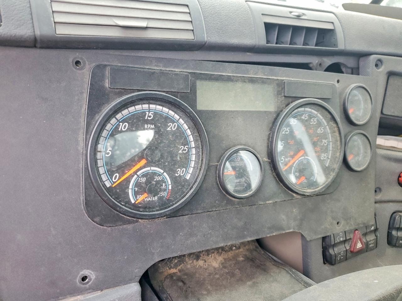 Freightliner Cascadia 113