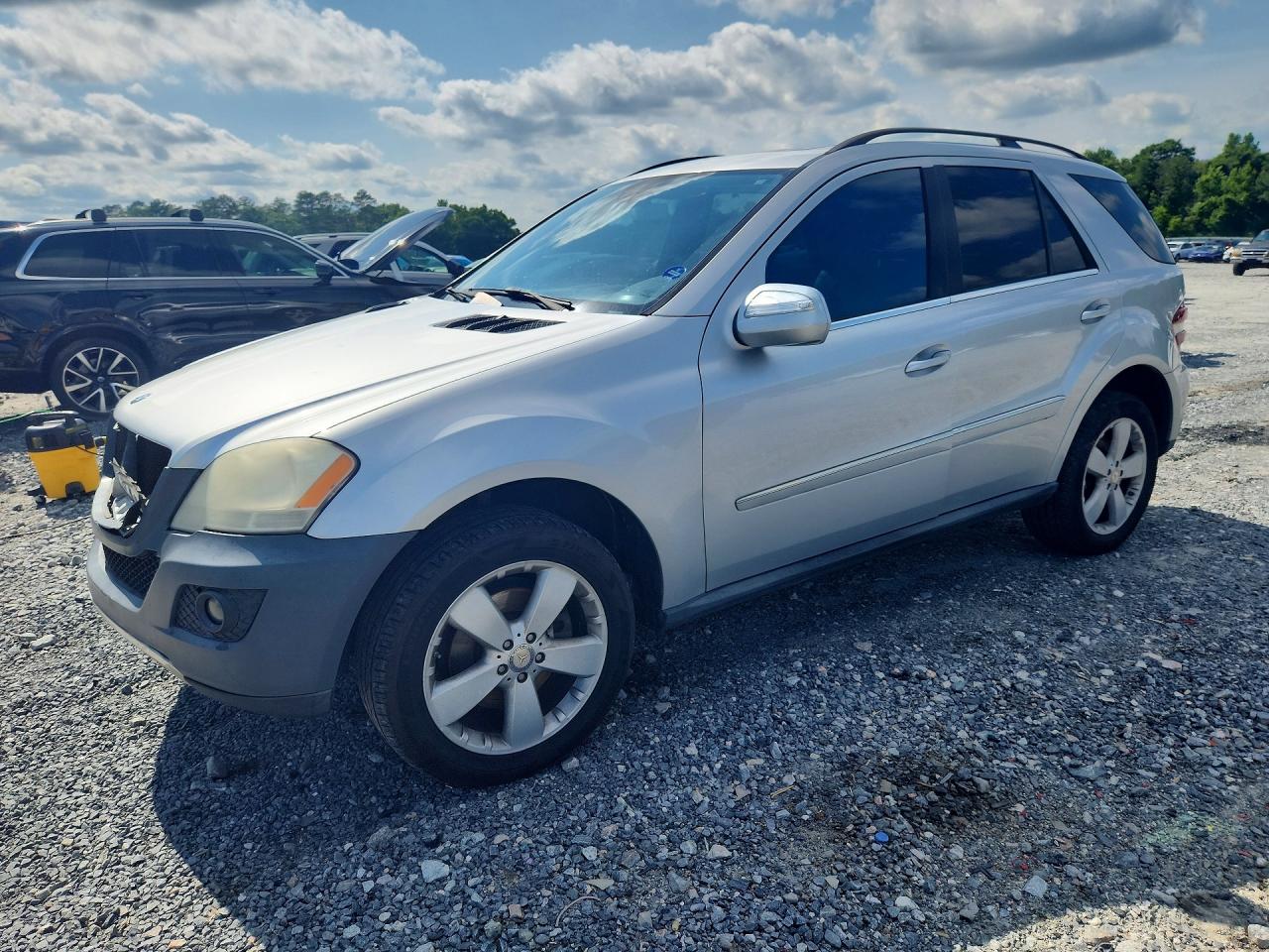 Salvage Mercedes-Benz M-Class Image