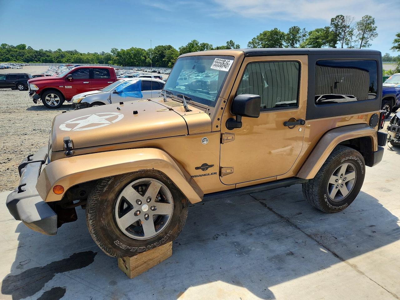 Salvage Jeep Wrangler Image