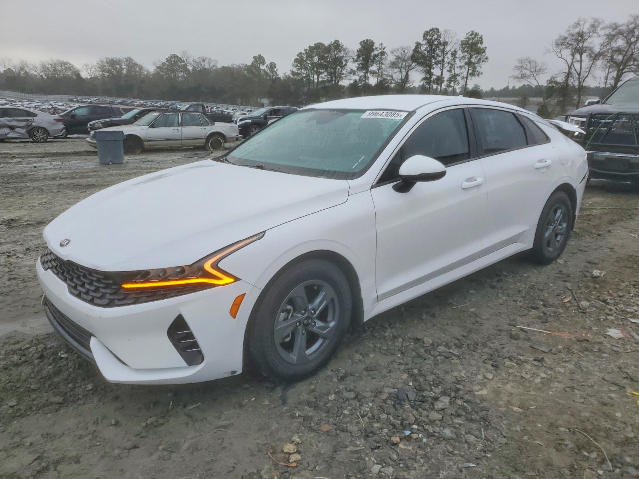 Salvage Kia K5 Image