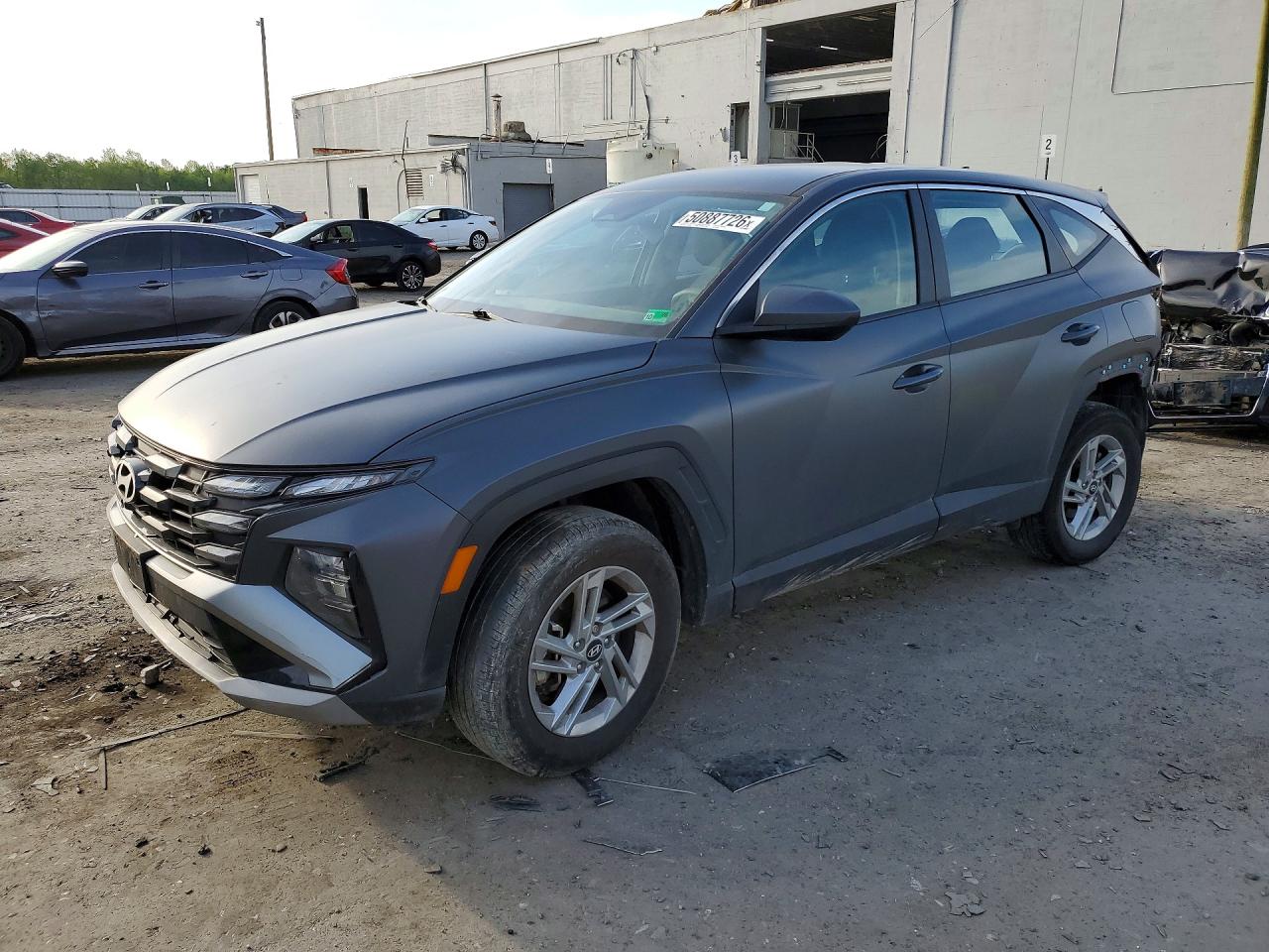 Salvage Hyundai TUCSON Image