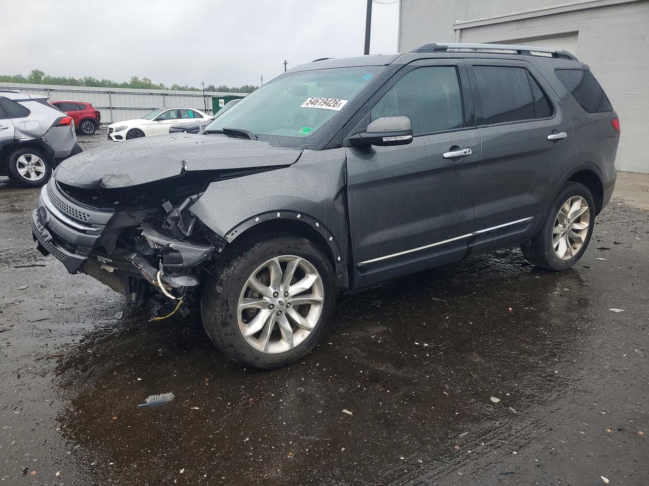 Salvage Ford Explorer Image