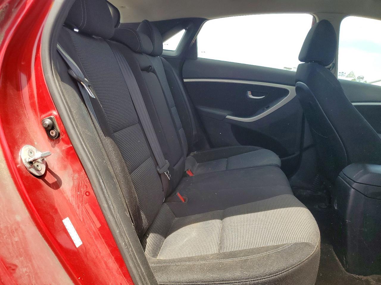 Hyundai ELANTRA Base