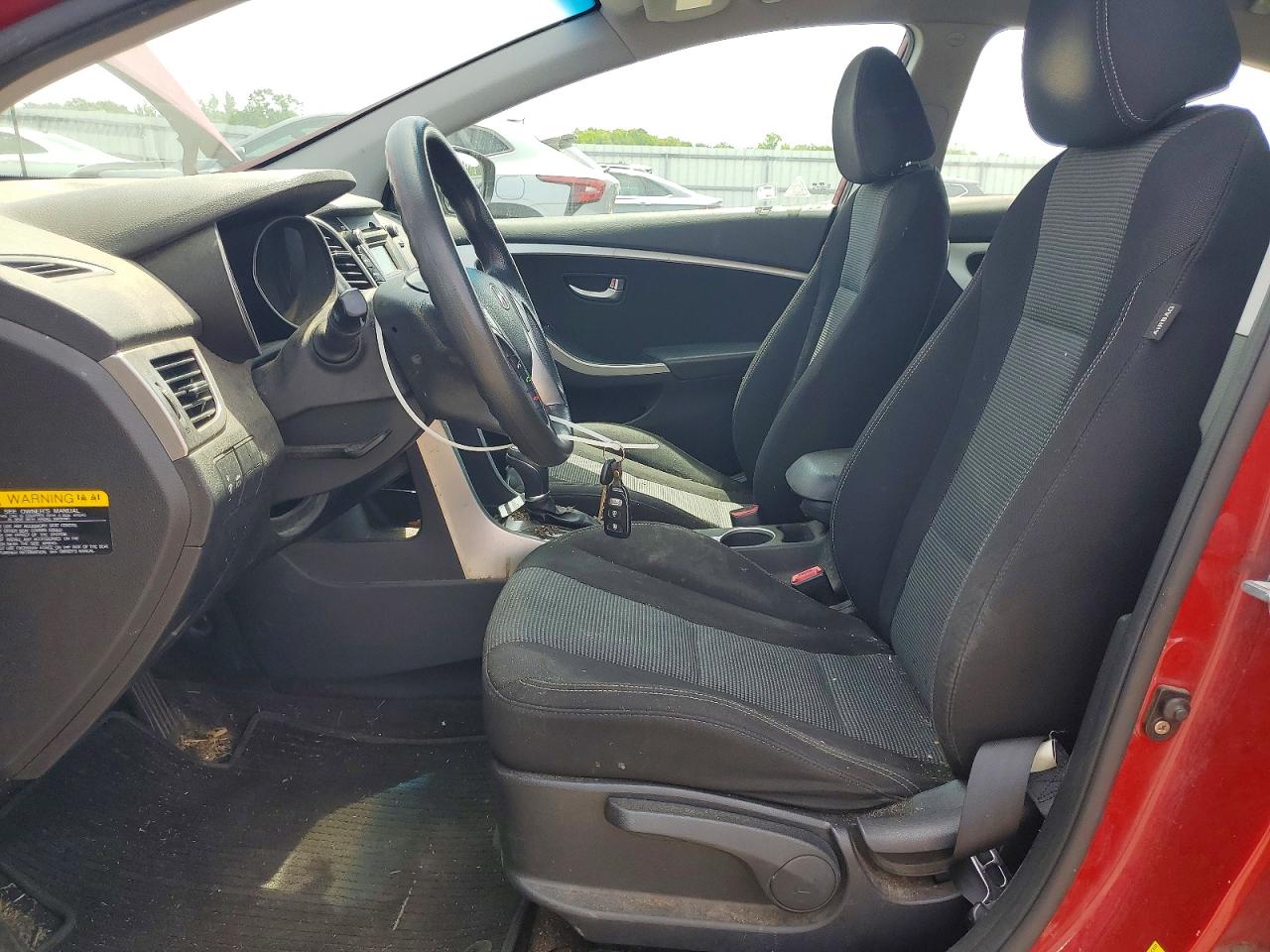 Hyundai ELANTRA Base