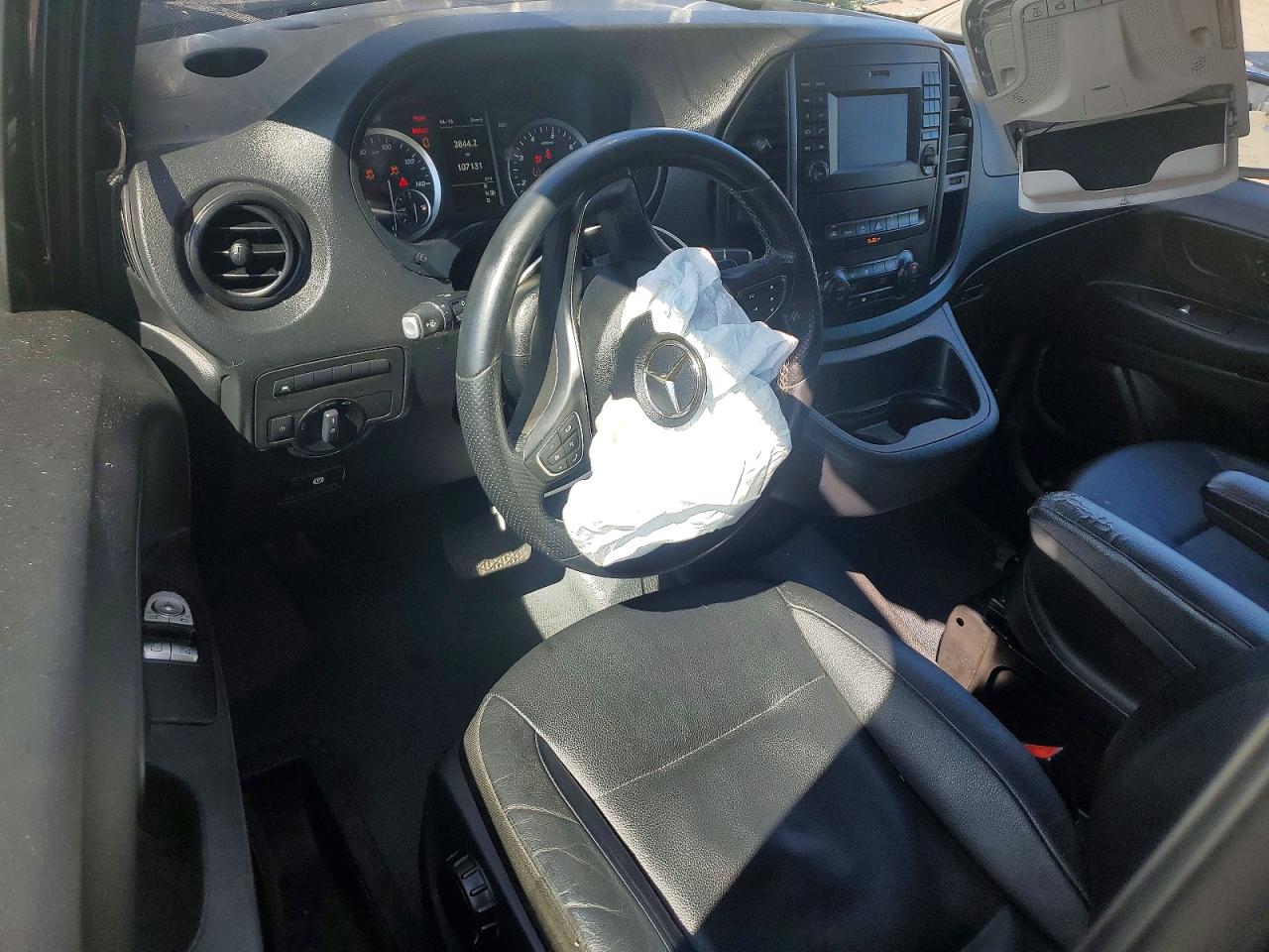 Mercedes-Benz Metris