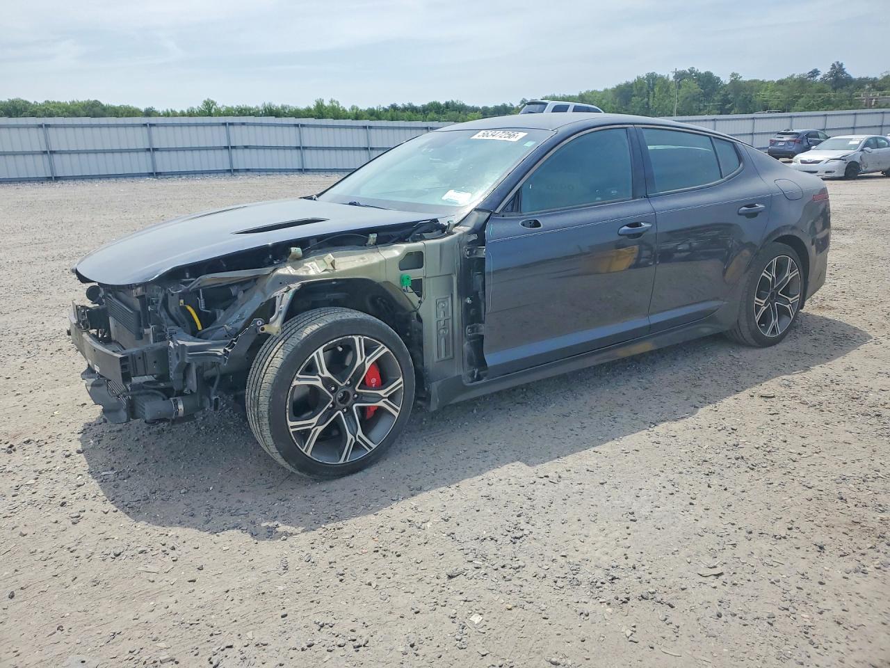Salvage Kia Stinger Image