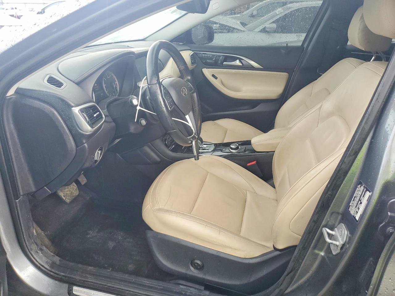 INFINITI Qx Luxury