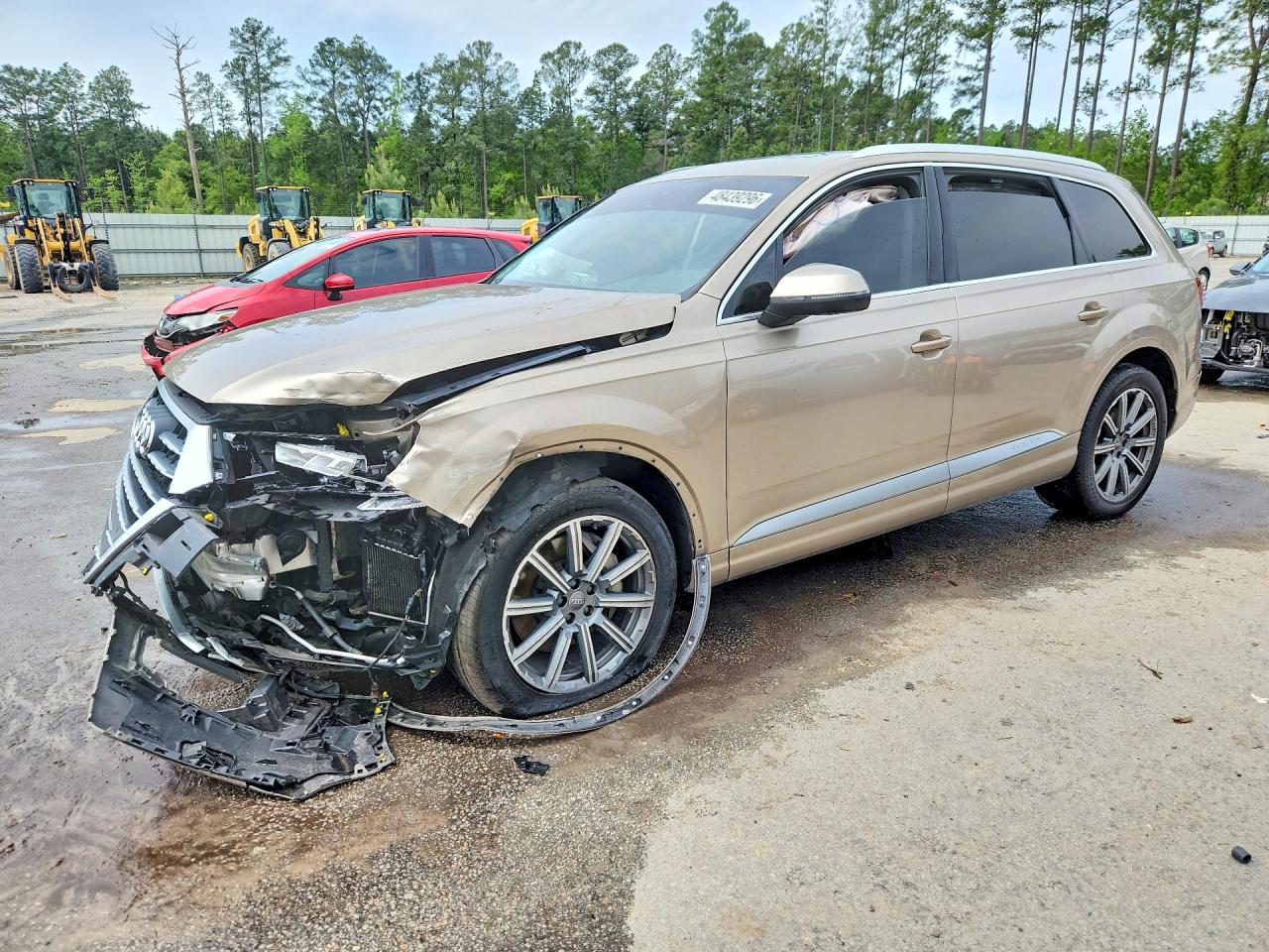 Salvage Audi Q7 Image