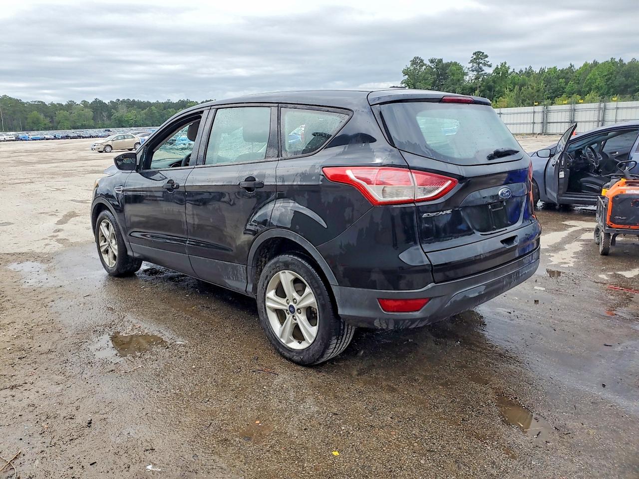 Ford Escape S