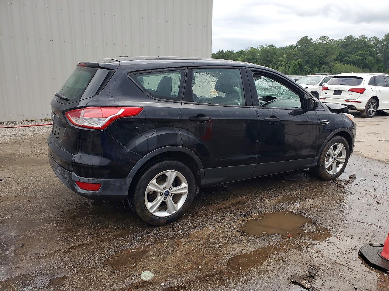 Ford Escape S