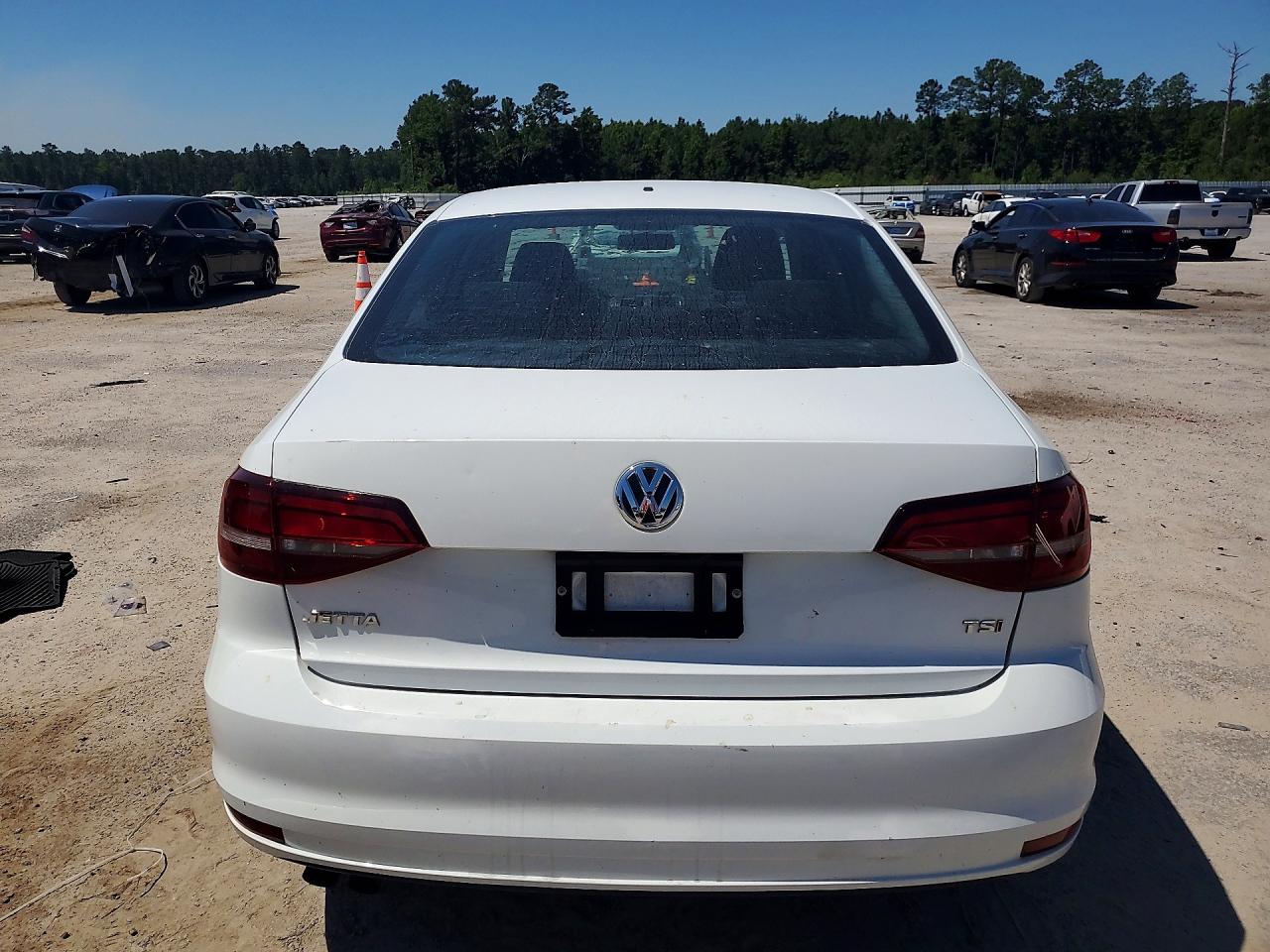 Volkswagen Jetta S