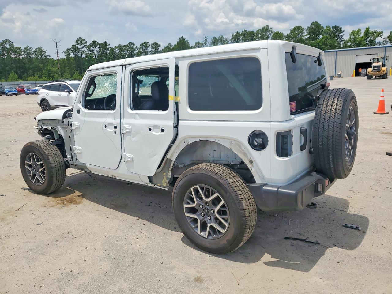 Jeep Wrangler Sahara