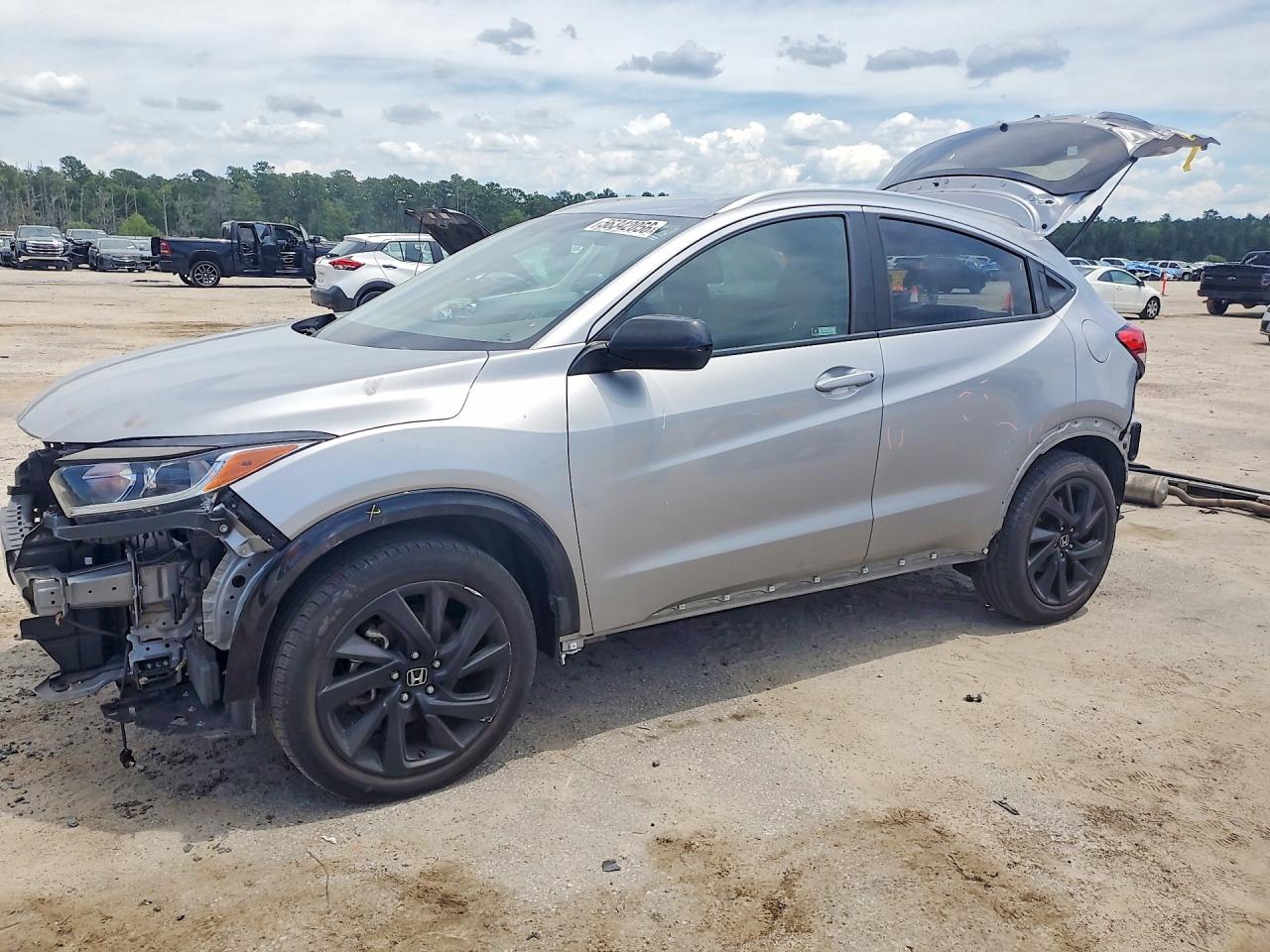 Salvage Honda HR-V Image