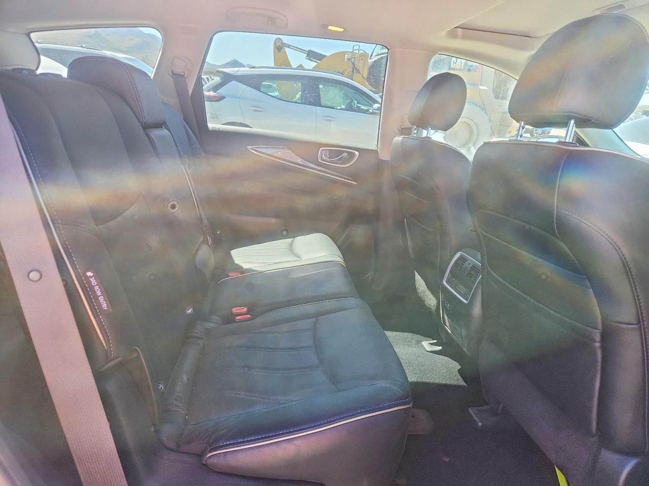 INFINITI Qx Luxe