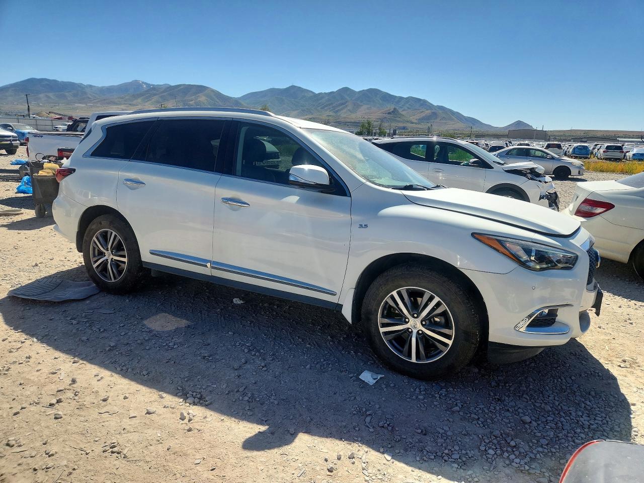 INFINITI Qx Luxe