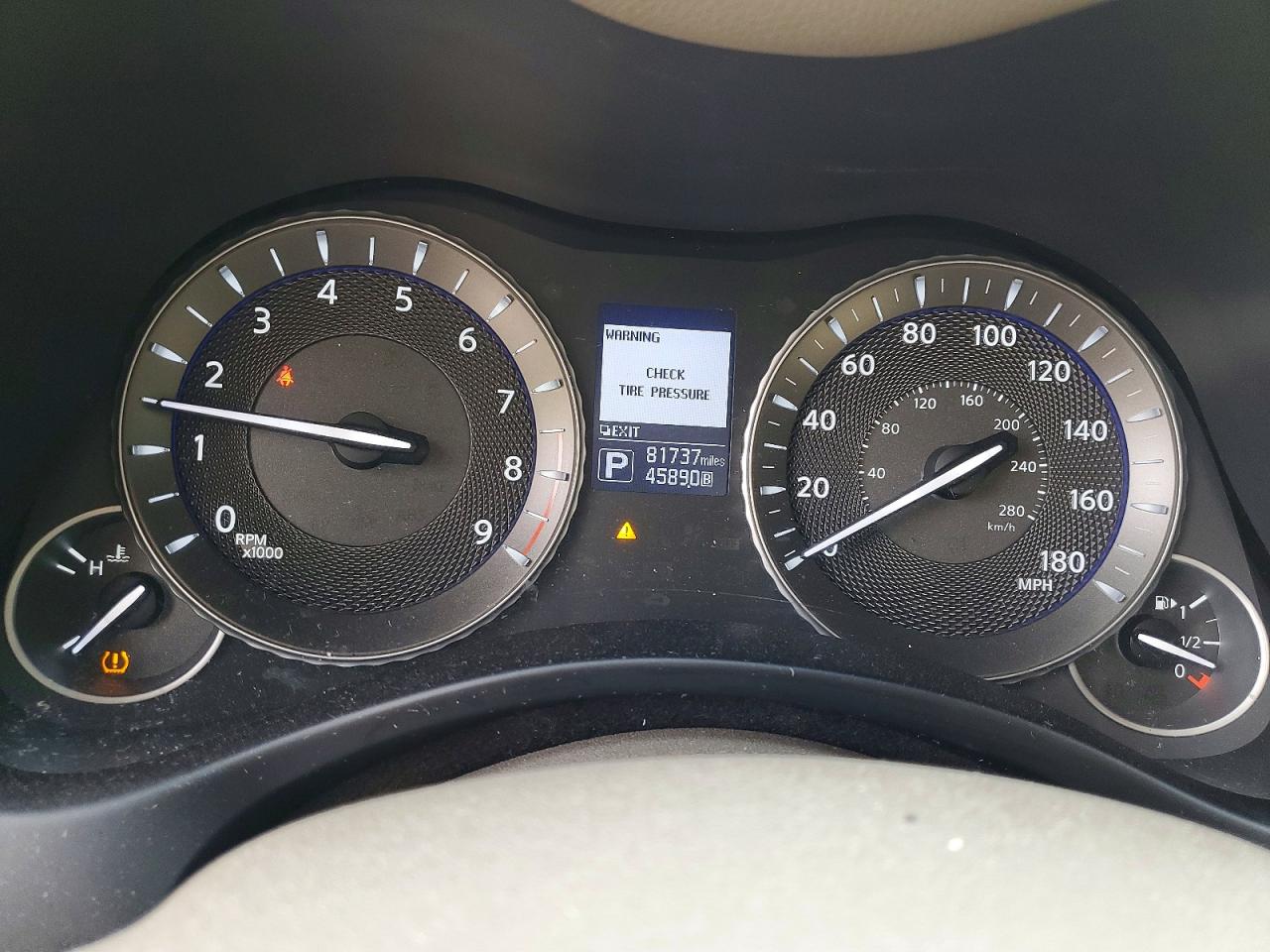 INFINITI Q70 3.7
