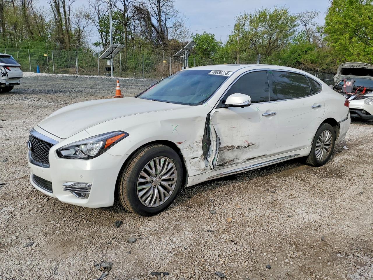Salvage INFINITI Q70 Image