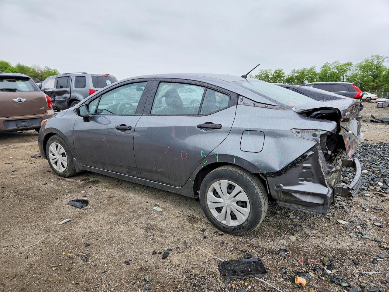 Nissan Versa S