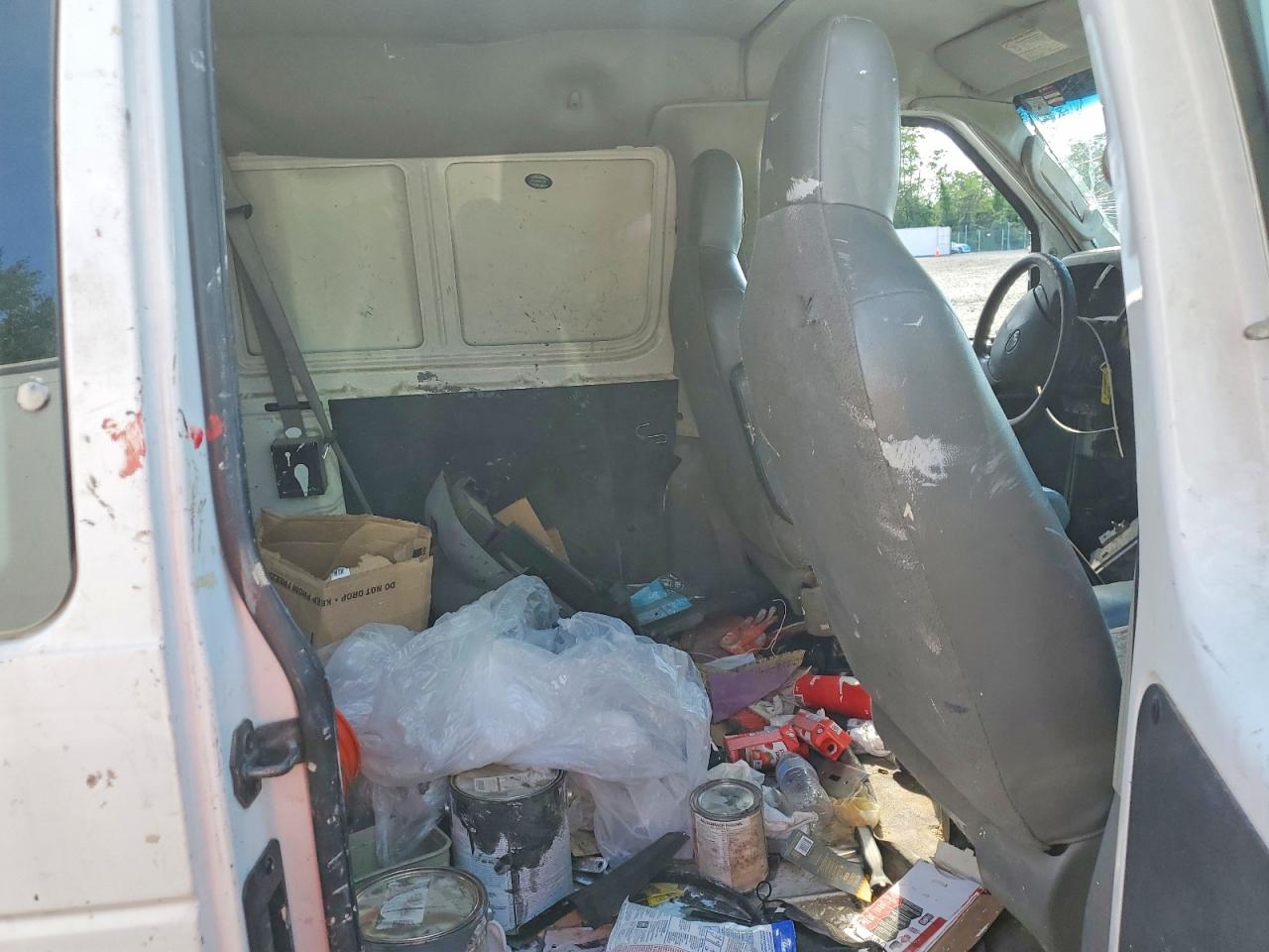 Ford Econoline E150 Van