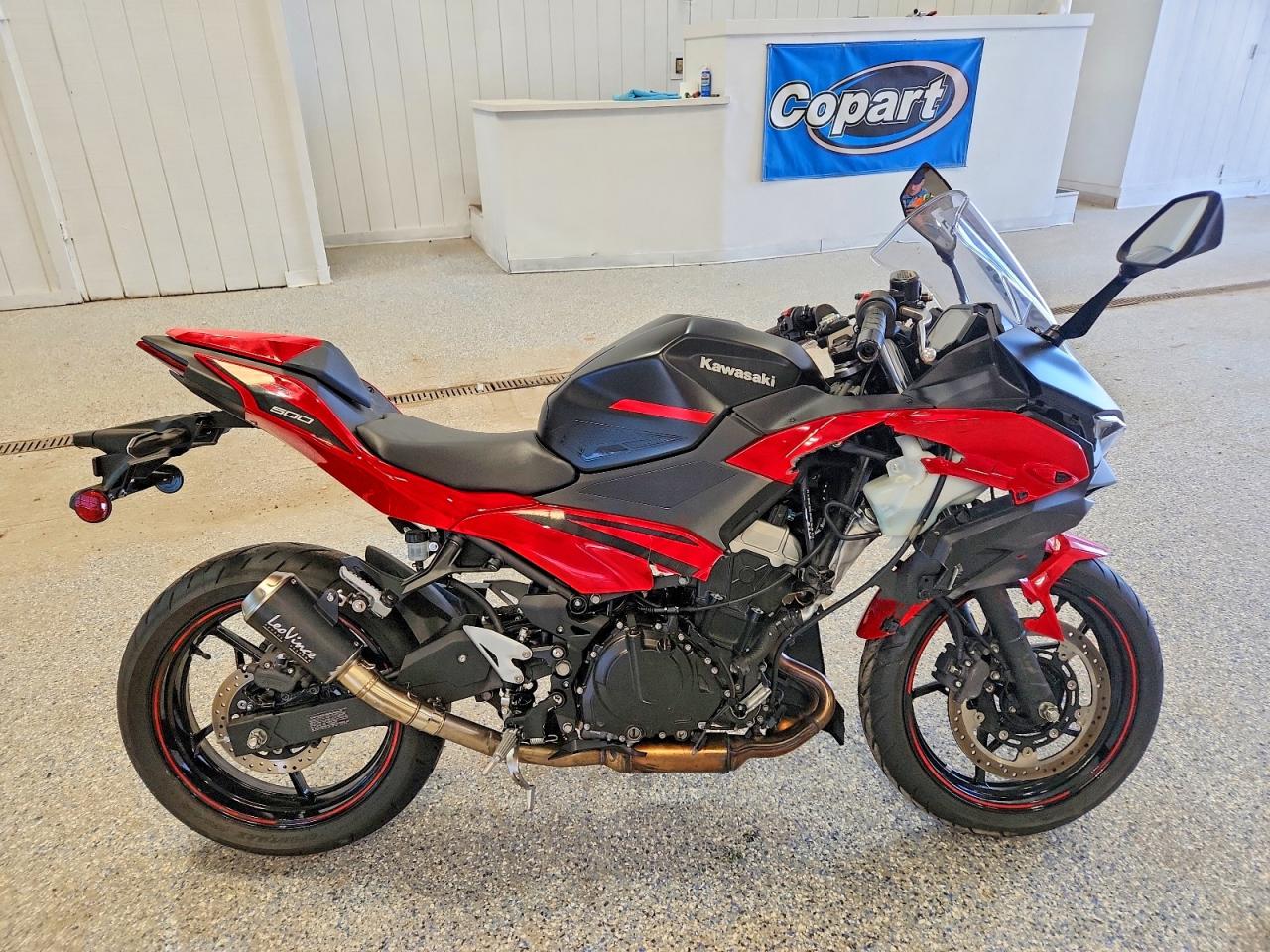Salvage Kawasaki Ex Image