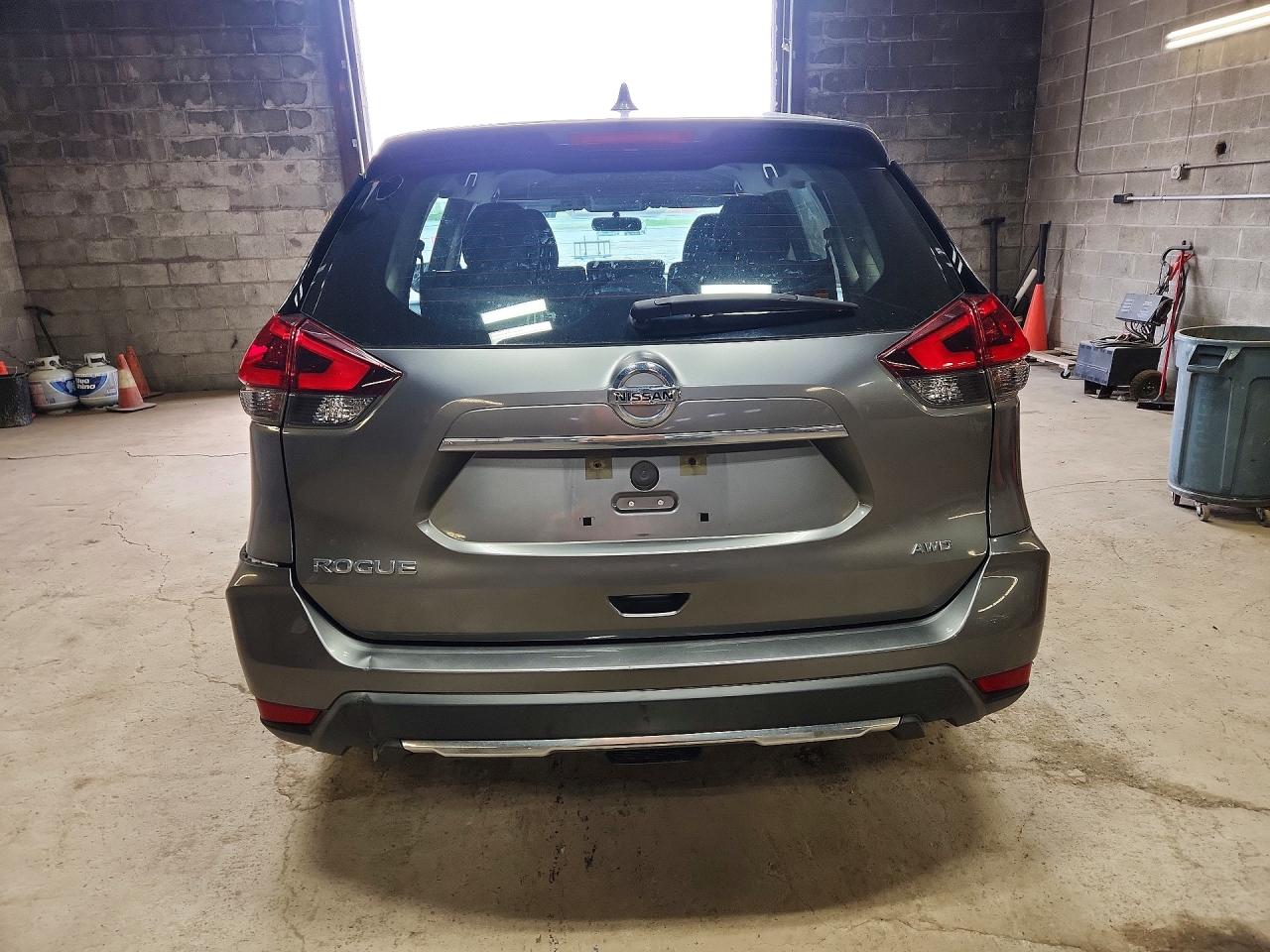Nissan Rogue S