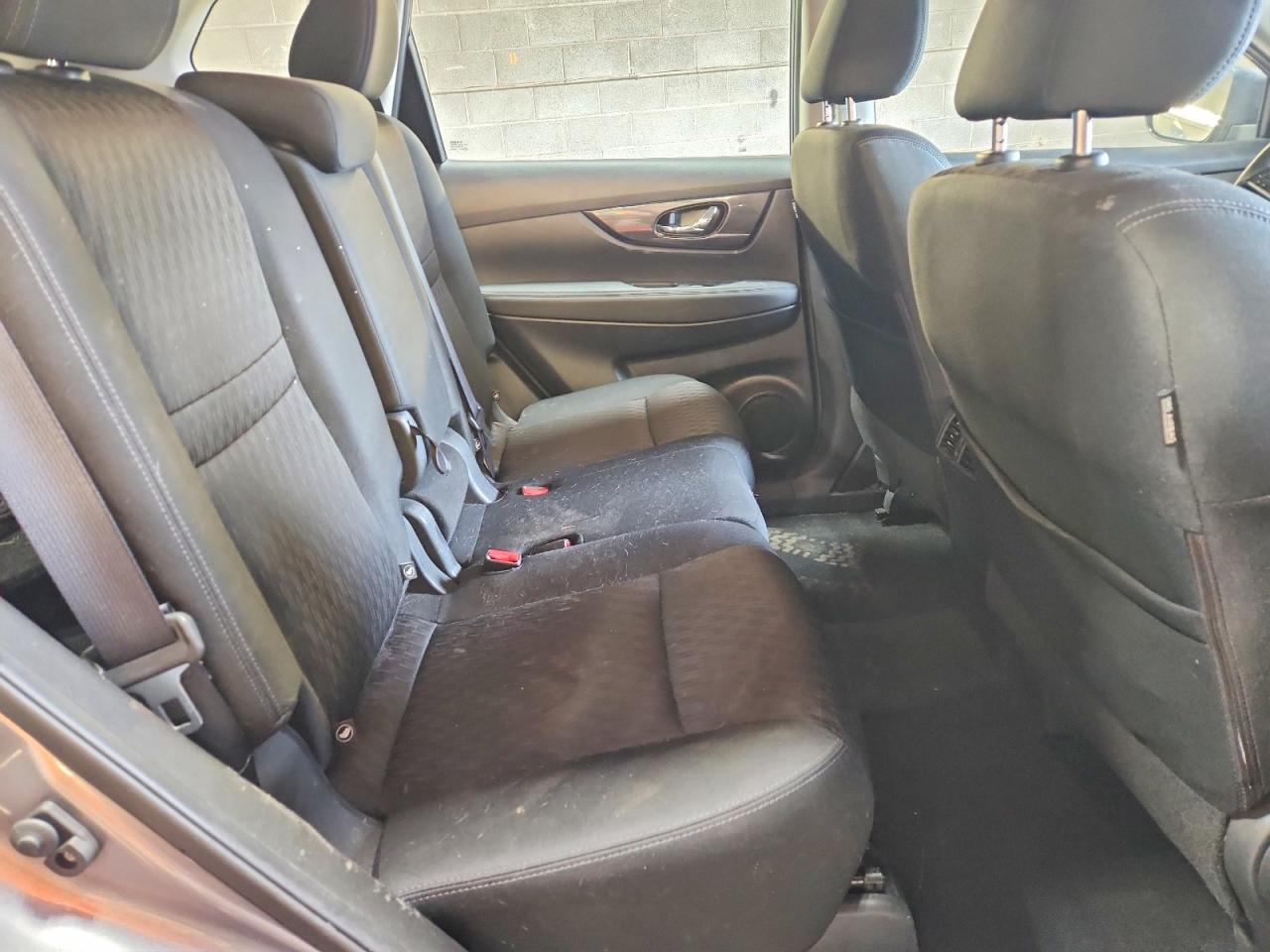 Nissan Rogue S