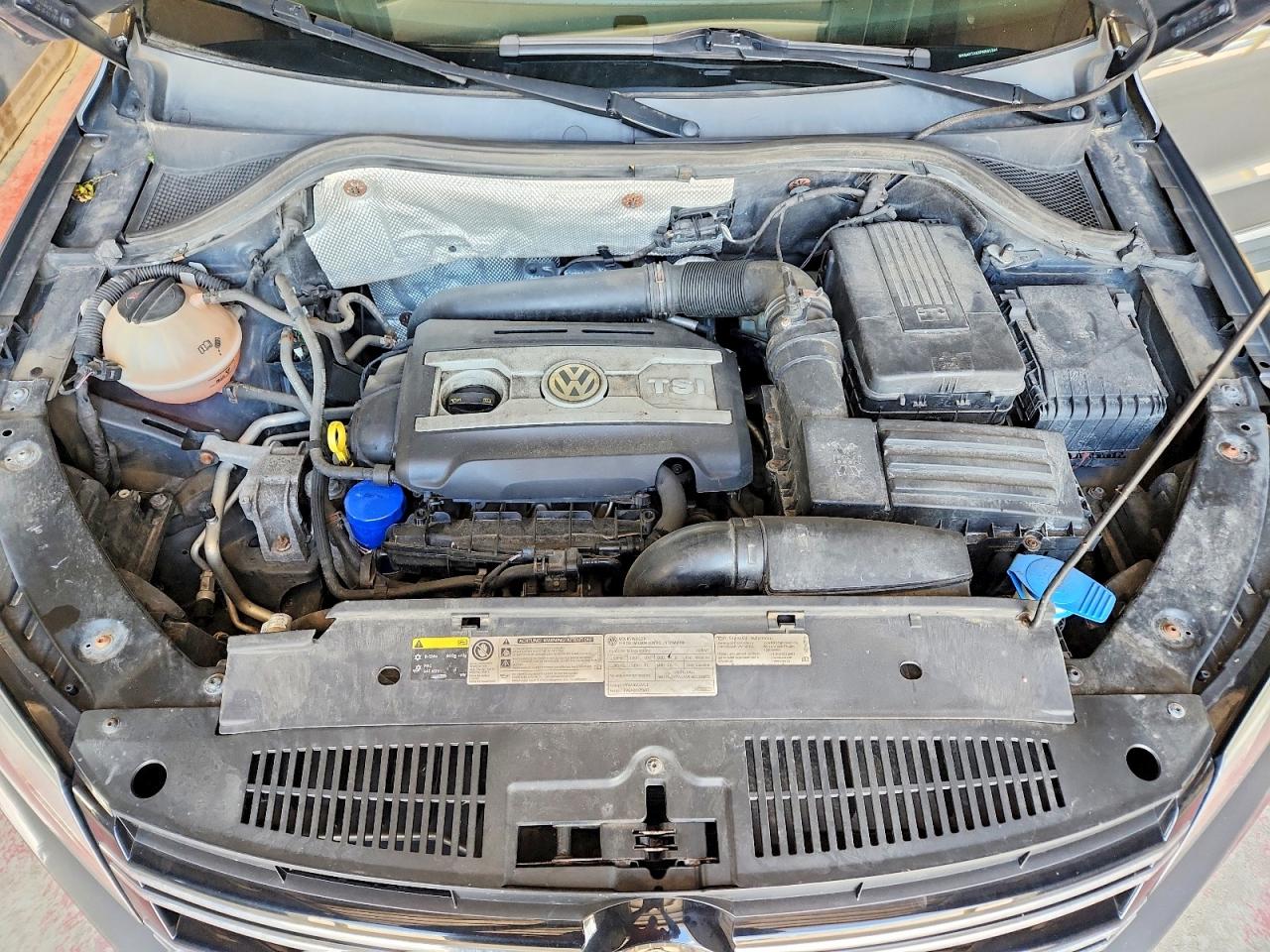 Volkswagen Tiguan S