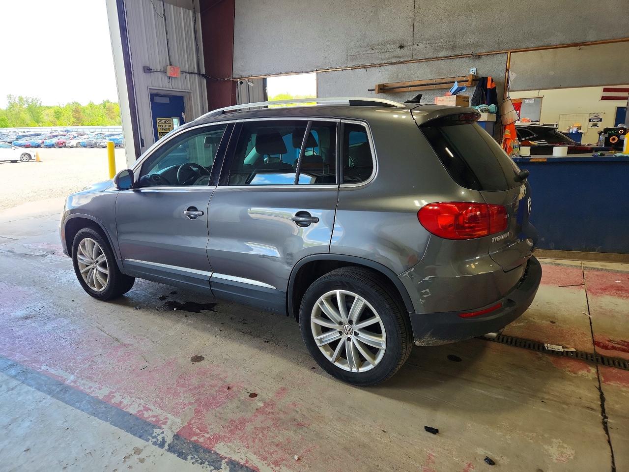 Volkswagen Tiguan S