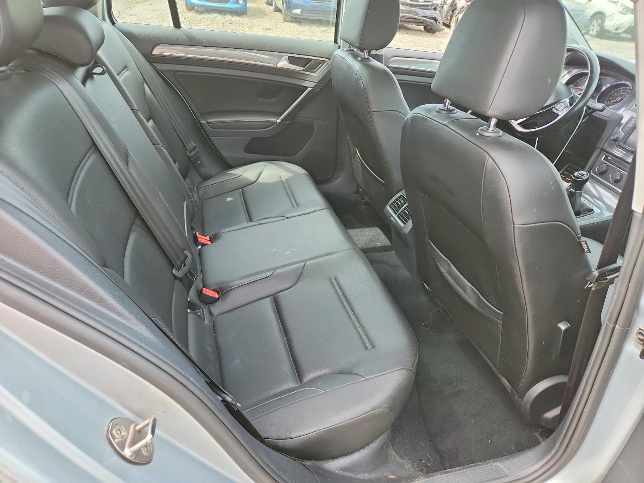 Volkswagen Golf S