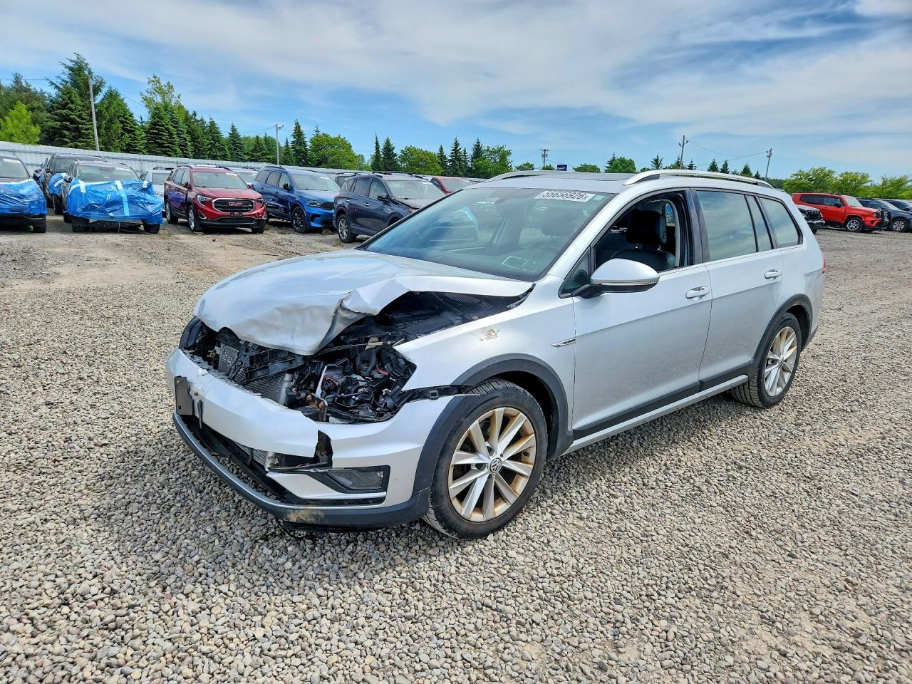 Salvage Volkswagen Golf Image