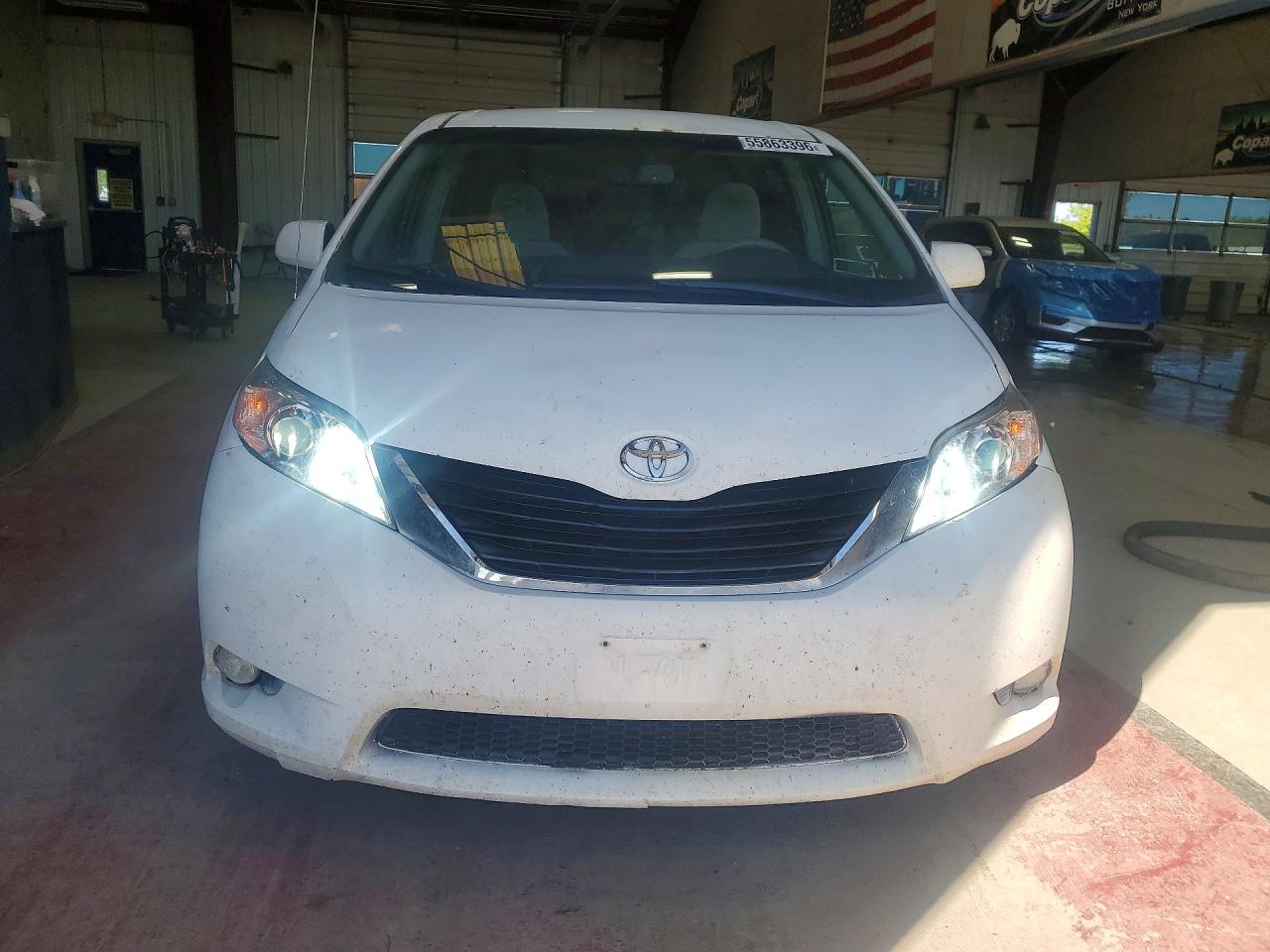Toyota Sienna Le
