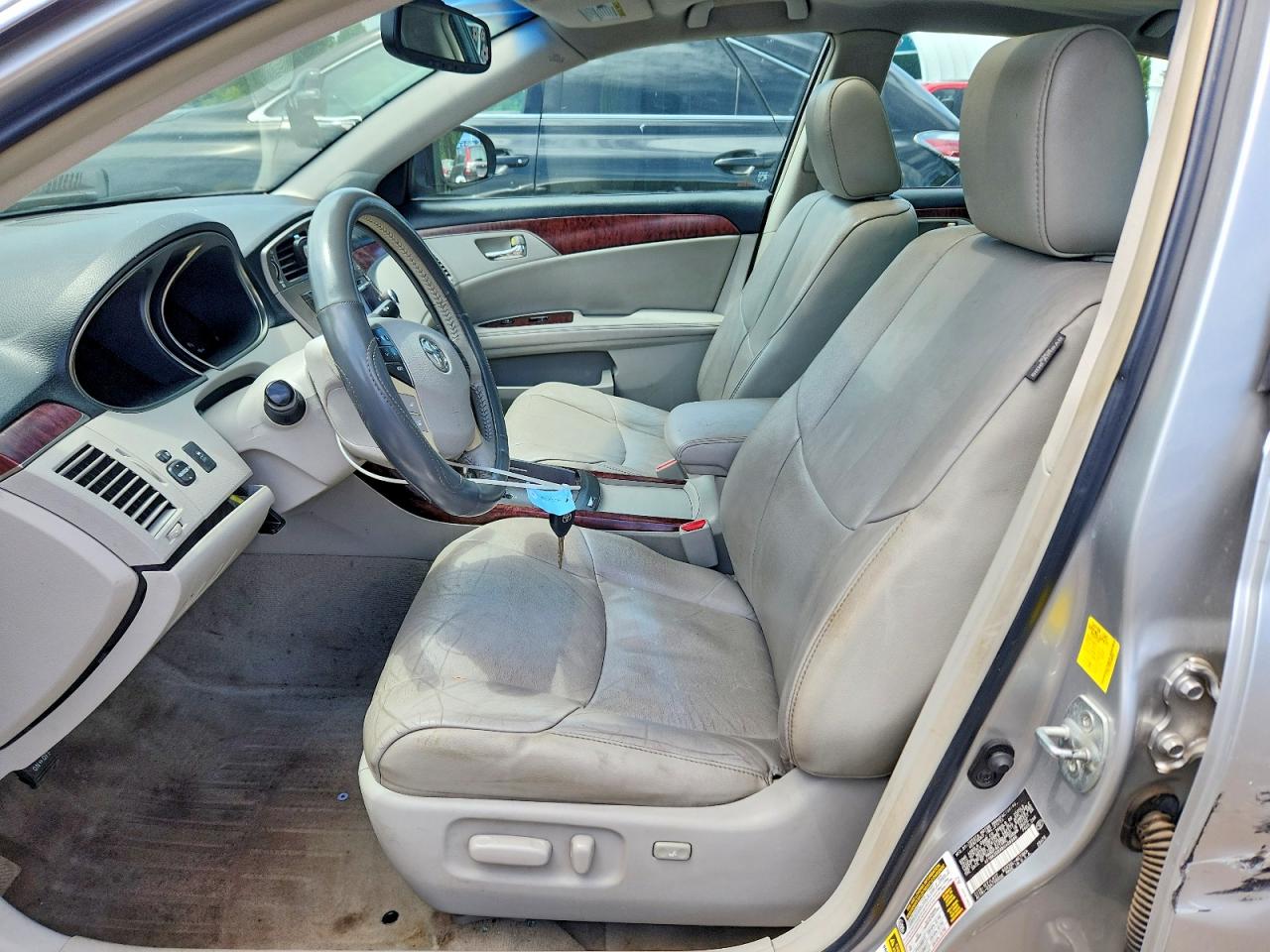 Toyota Avalon Base