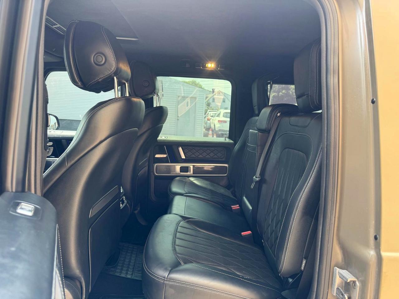 Mercedes-Benz G-Class 550