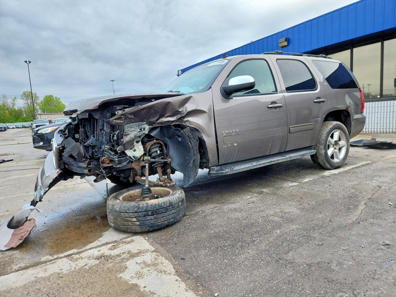 Salvage Chevrolet Tahoe Image