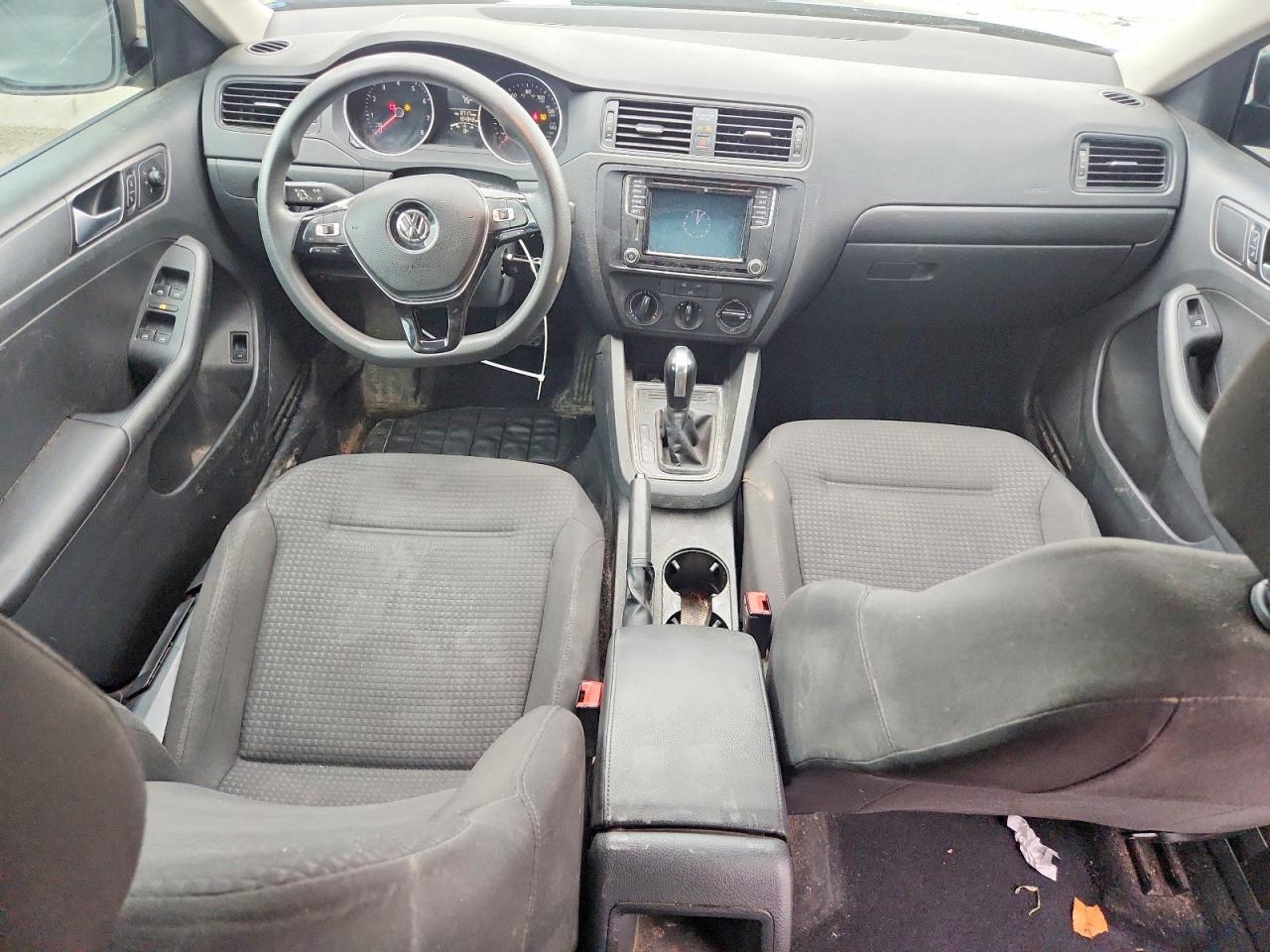 Volkswagen Jetta S