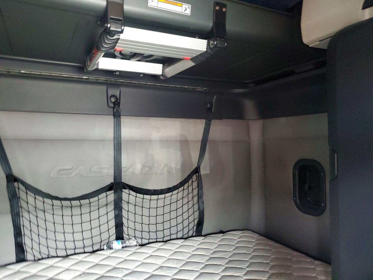 Freightliner Cascadia 126