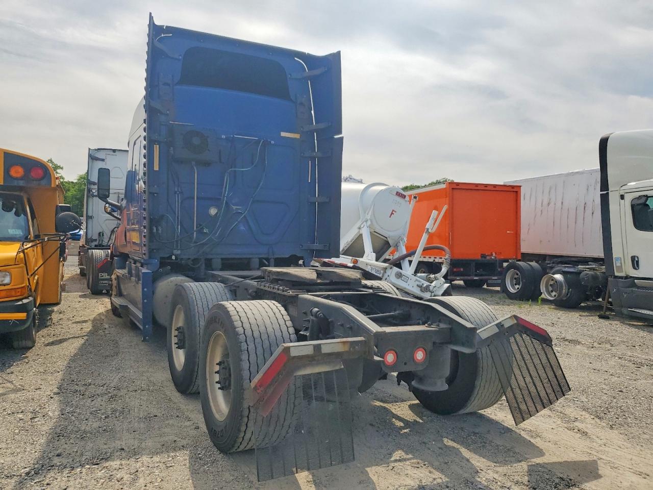 Freightliner Cascadia 116