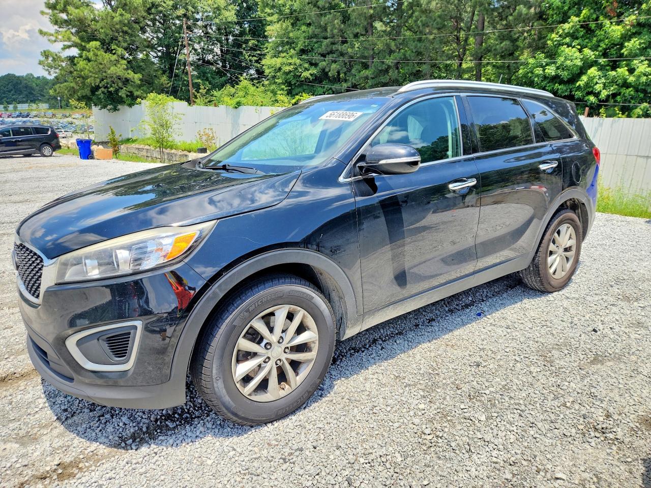 Salvage Kia Sorento Image