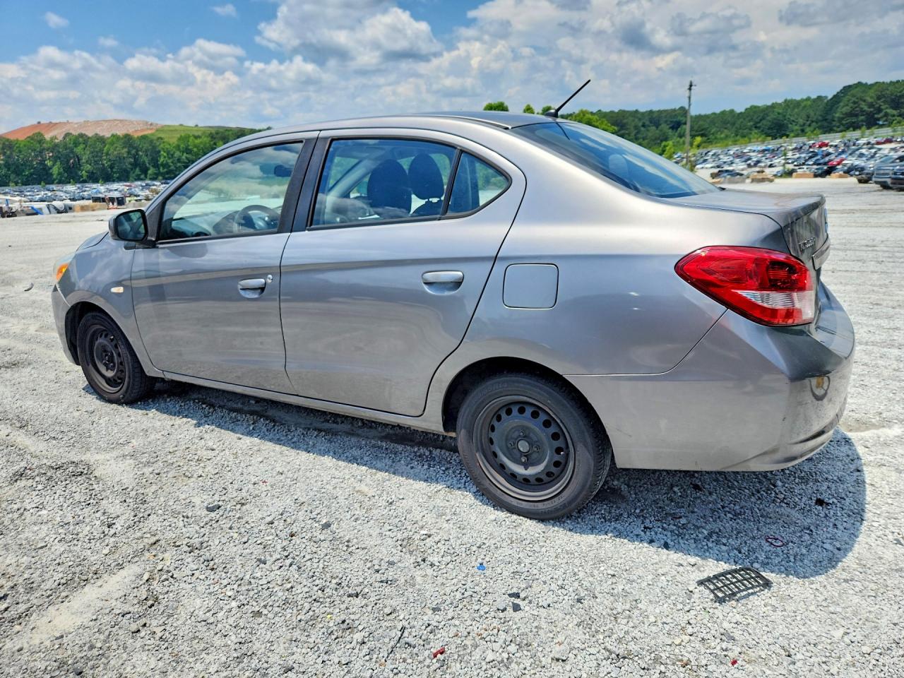 Mitsubishi Mirage G4 Es