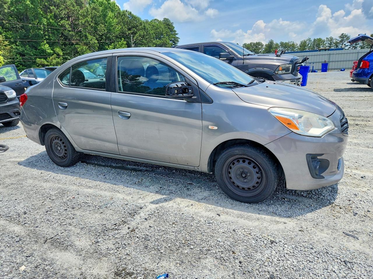 Mitsubishi Mirage G4 Es