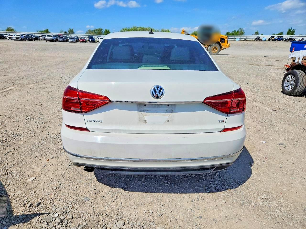 Volkswagen Passat S